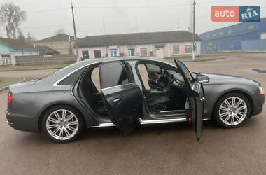 Седан Audi A8 2014 в Коростене