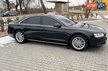 Седан Audi A8 2014 в Львове