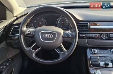 Седан Audi A8 2017 в Мукачевому