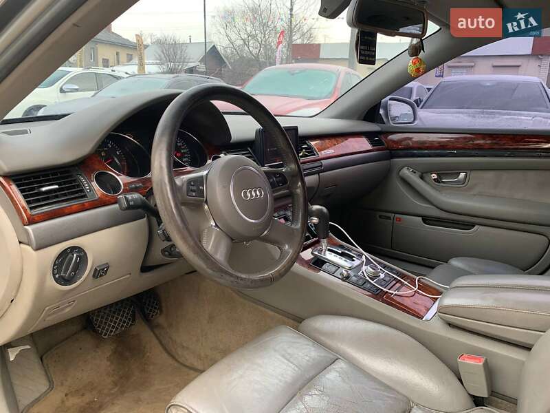 Седан Audi A8 2003 в Коломые