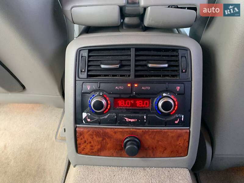 Седан Audi A8 2003 в Коломые