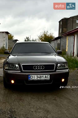 Седан Audi A8 2000 в Сарнах