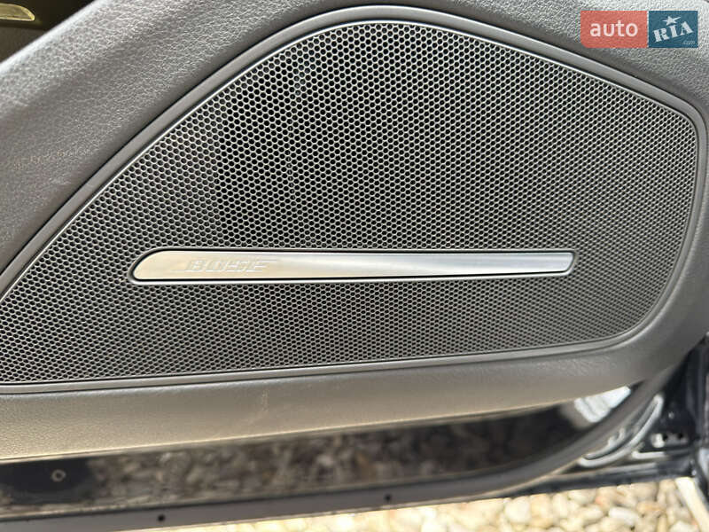 Седан Audi A8 2012 в Черновцах