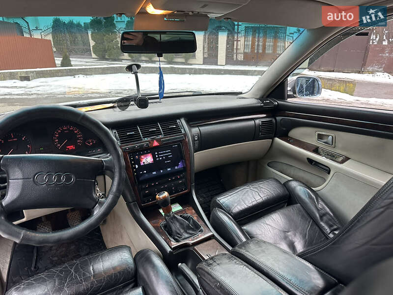 Седан Audi A8 1997 в Тячеве