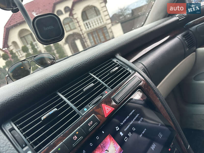 Седан Audi A8 1997 в Тячеве