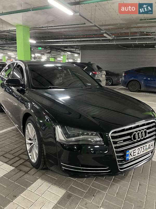 Седан Audi A8 2011 в Киеве