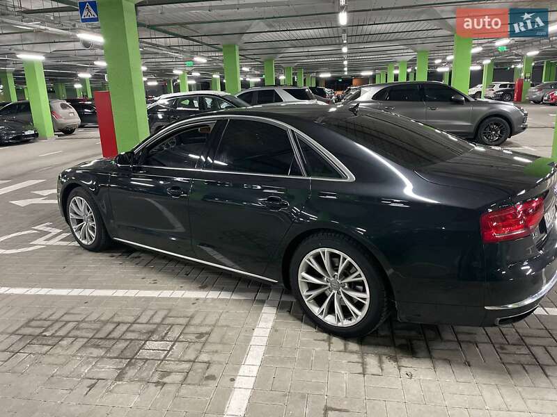 Седан Audi A8 2011 в Киеве