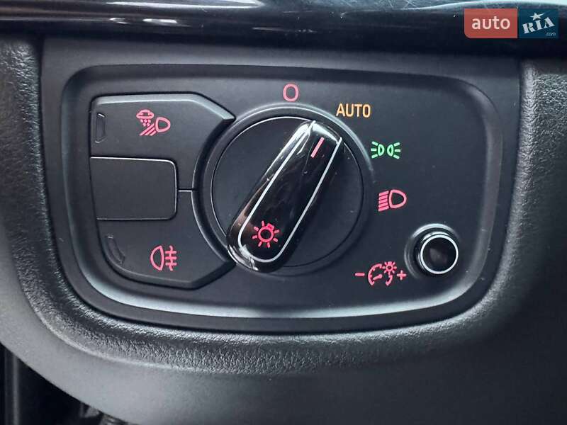 Седан Audi A8 2017 в Києві фото 15 Седан Audi A8 2017 в Києві