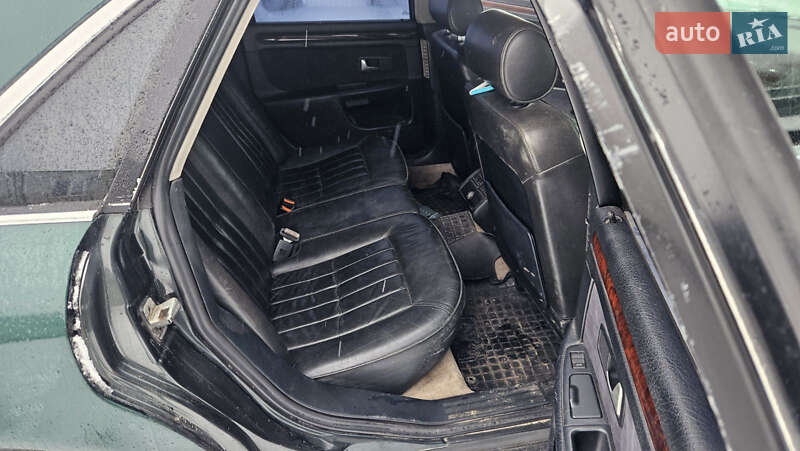 Седан Audi A8 1995 в Киеве