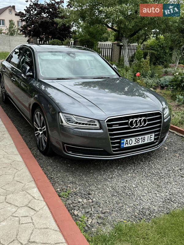 Audi A8 2014
