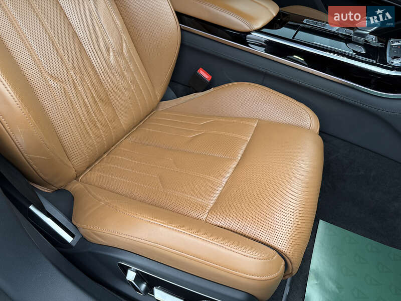 Седан Audi A8 2022 в Киеве фото 42 Седан Audi A8 2022 в Киеве