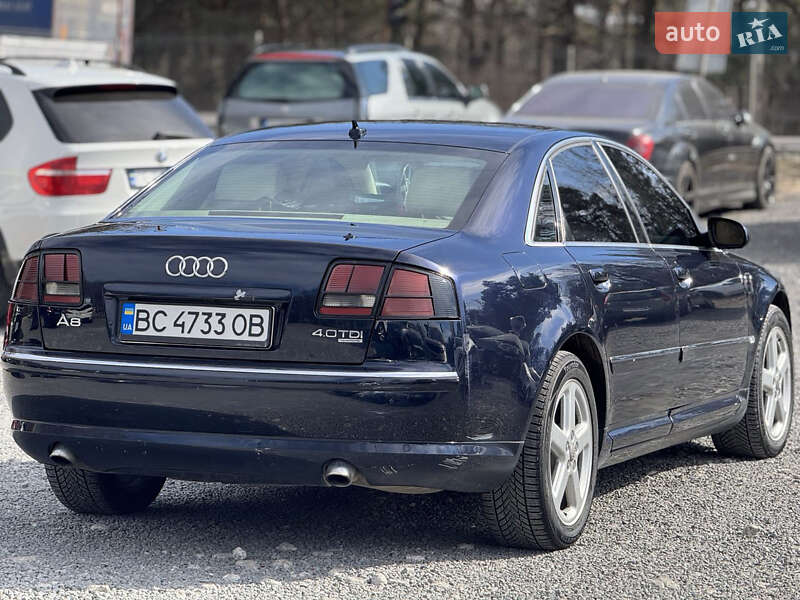 Седан Audi A8 2004 в Буче