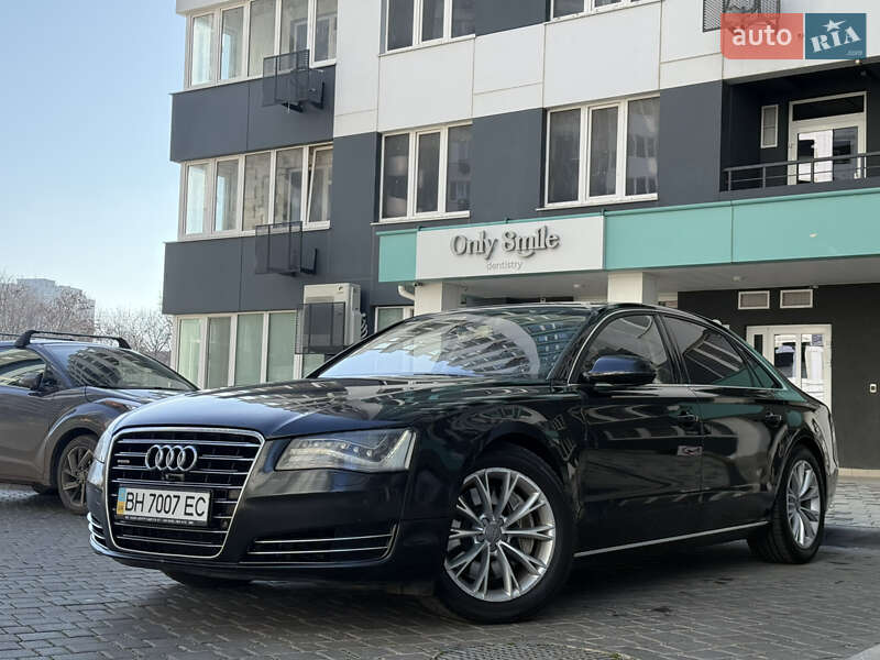 Седан Audi A8 2012 в Одессе