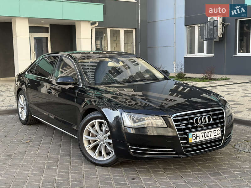 Седан Audi A8 2012 в Одессе