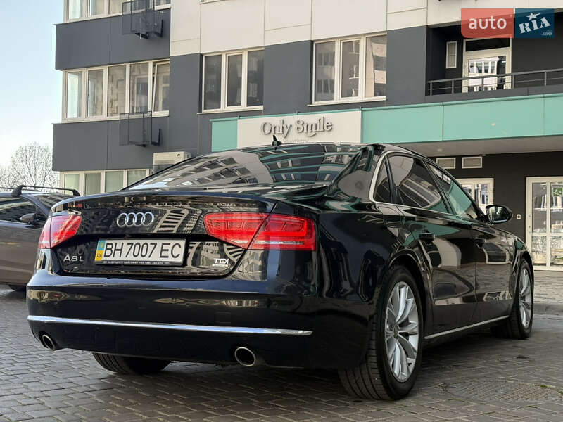 Седан Audi A8 2012 в Одессе