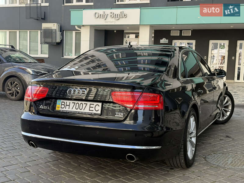 Седан Audi A8 2012 в Одессе