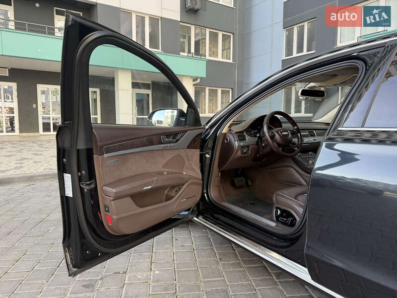 Седан Audi A8 2012 в Одессе