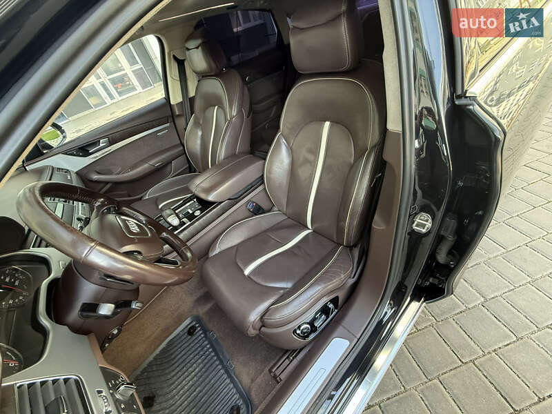 Седан Audi A8 2012 в Одессе