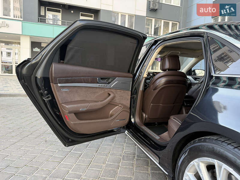 Седан Audi A8 2012 в Одессе
