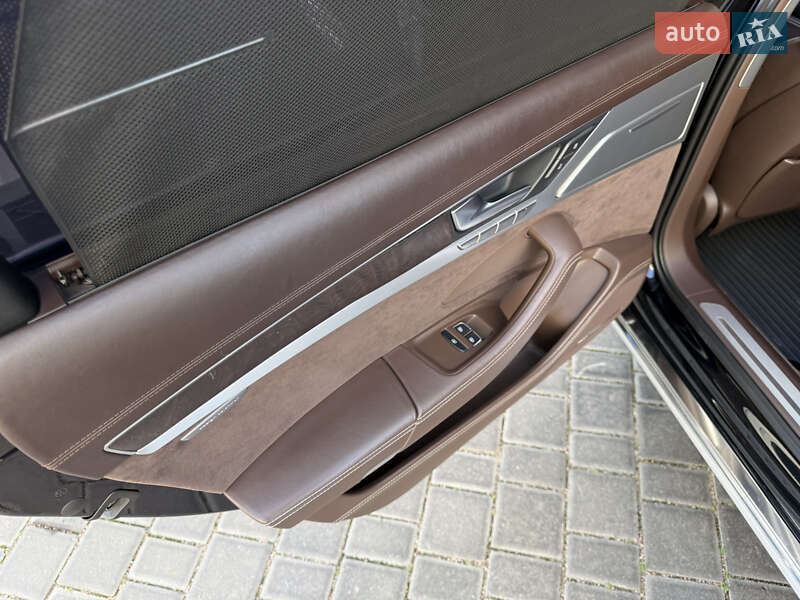 Седан Audi A8 2012 в Одессе