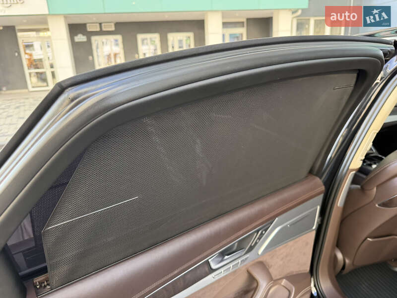 Седан Audi A8 2012 в Одессе