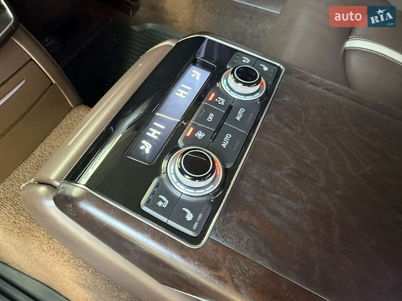 Седан Audi A8 2012 в Одессе