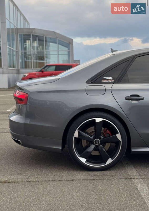 Седан Audi A8 2016 в Запорожье