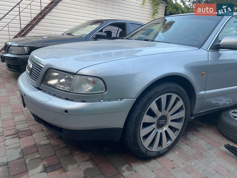 Седан Audi A8 1998 в Василькове