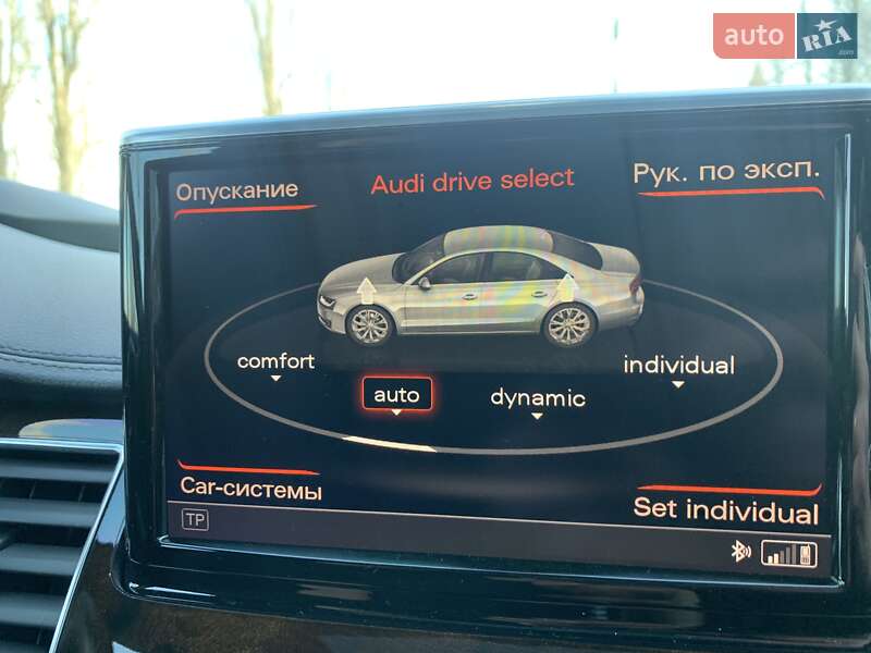 Седан Audi A8 2015 в Умани