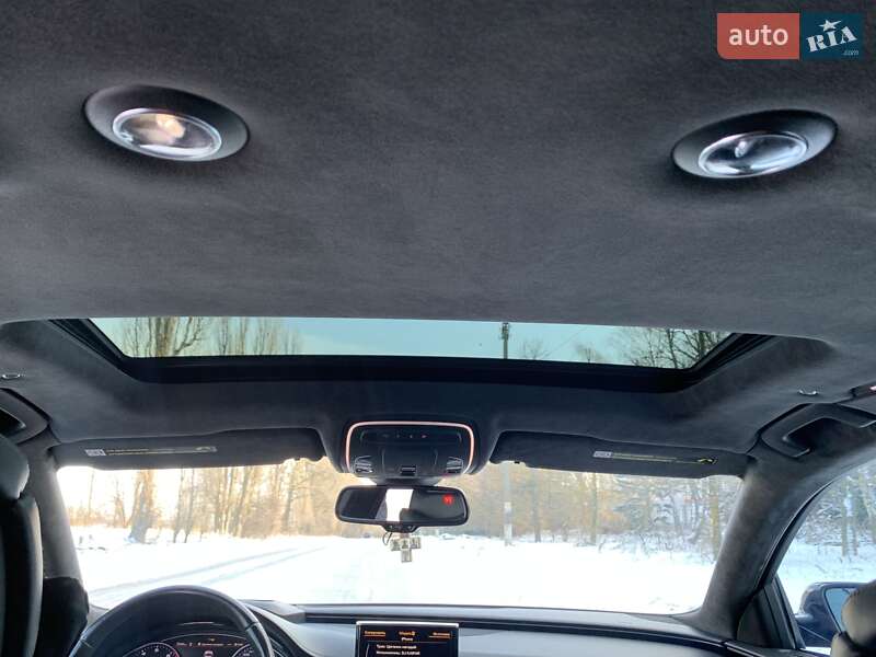 Седан Audi A8 2015 в Умани
