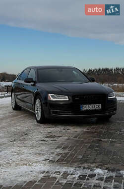 Седан Audi A8 2016 в Рівному