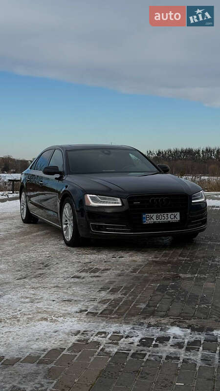 Седан Audi A8 2016 в Ровно