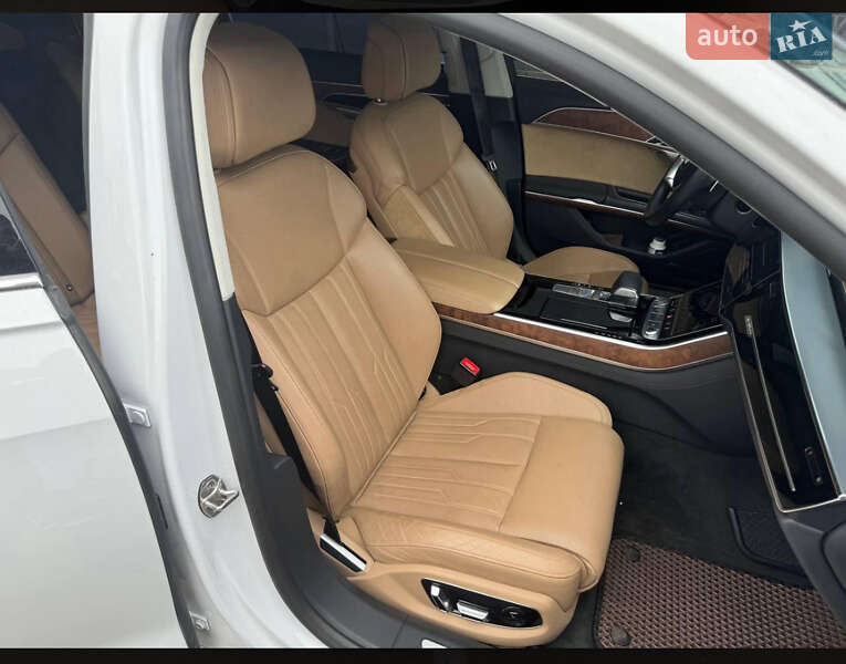 Седан Audi A8 2018 в Киеве