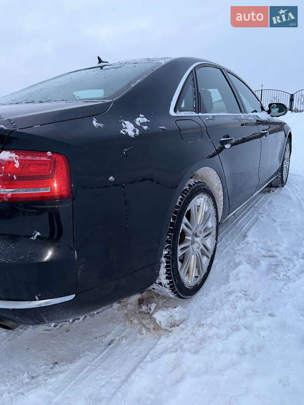Седан Audi A8 2013 в Луцке