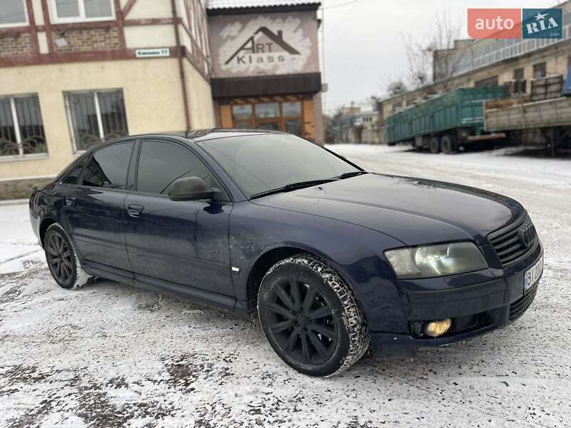 Седан Audi A8 2004 в Полтаве