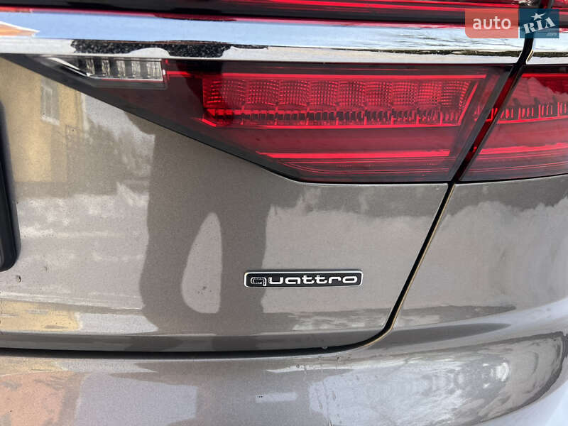Седан Audi A8 2019 в Львове