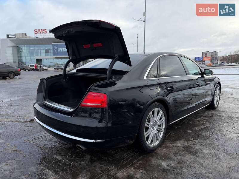 Седан Audi A8 2012 в Кривом Роге