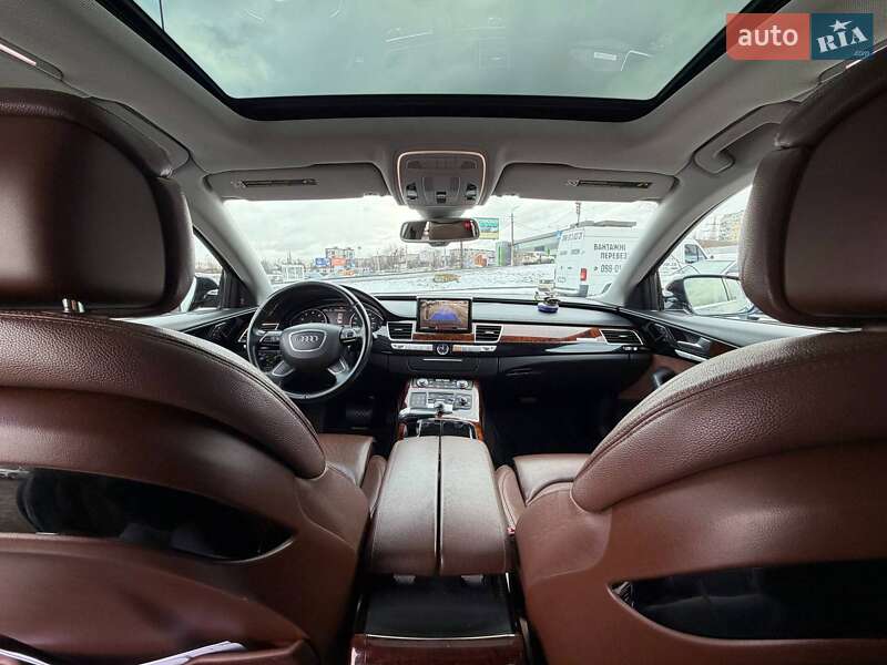 Седан Audi A8 2012 в Кривом Роге