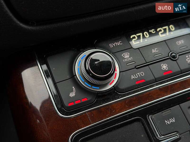 Седан Audi A8 2012 в Кривом Роге