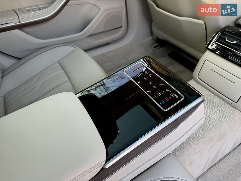 Седан Audi A8 2020 в Киеве