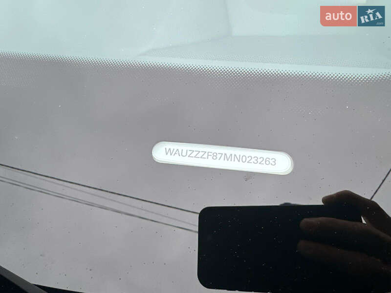 Седан Audi A8 2021 в Днепре