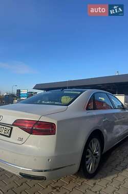 Седан Audi A8 2014 в Ужгороде