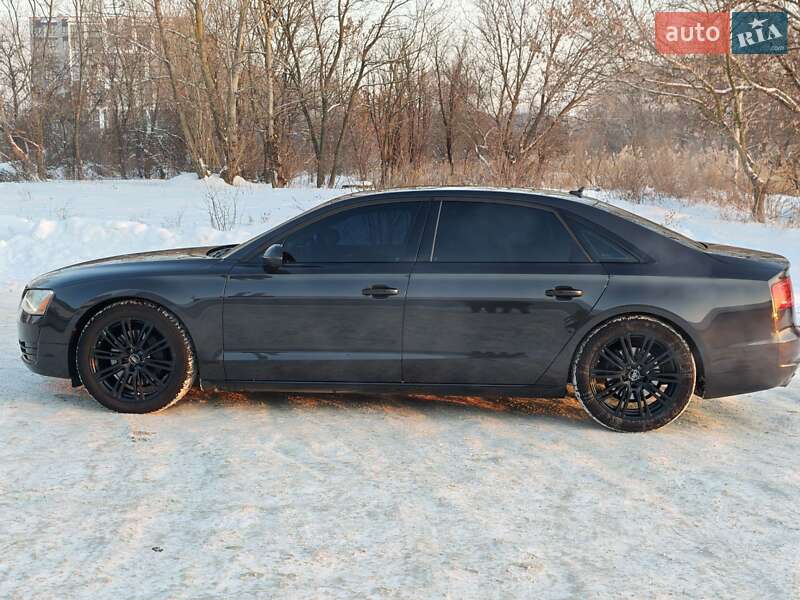 Седан Audi A8 2013 в Житомире