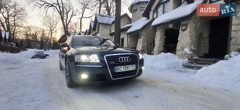 Седан Audi A8 2004 в Львове
