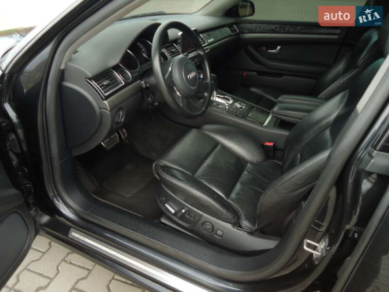 Седан Audi A8 2004 в Львове