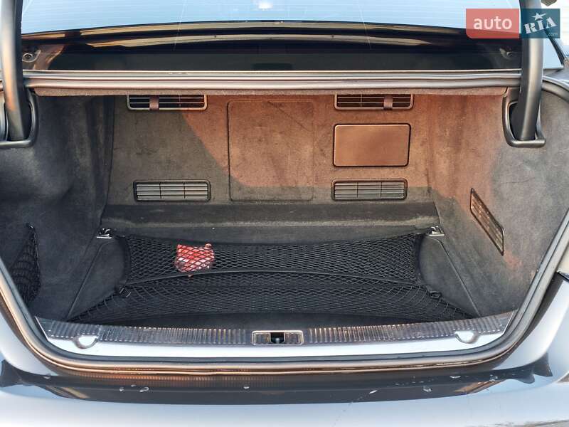 Седан Audi A8 2013 в Житомире