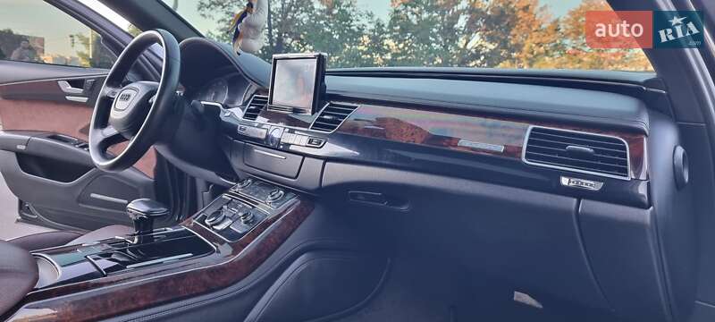 Седан Audi A8 2014 в Кривому Розі