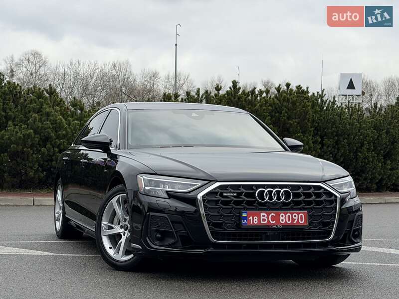 Седан Audi A8 2022 в Києві