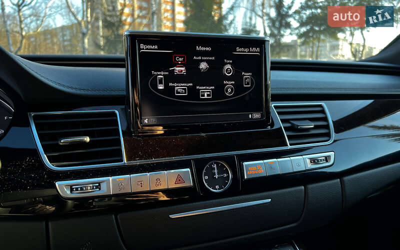 Седан Audi A8 2017 в Львове