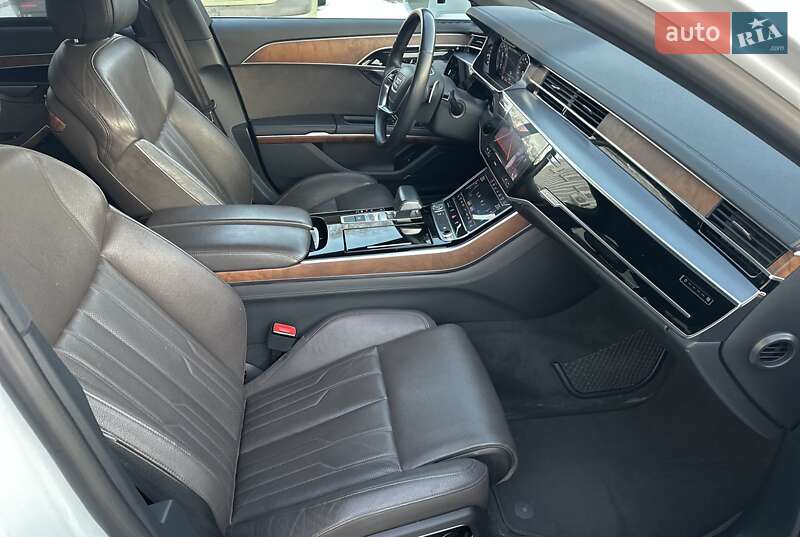 Седан Audi A8 2019 в Киеве